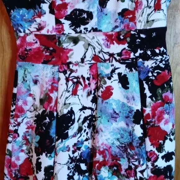 Haute Monde sleeveless dress large floral - Picture 4 of 9